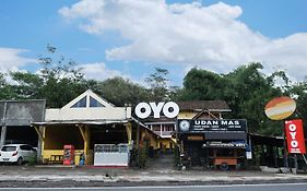Super Oyo 598 Udan Mas Guesthouse& Gallery